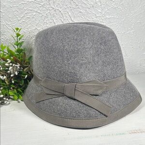 Gray Women's Hat with Bow Accent 100% Wool Bucket Style Hat